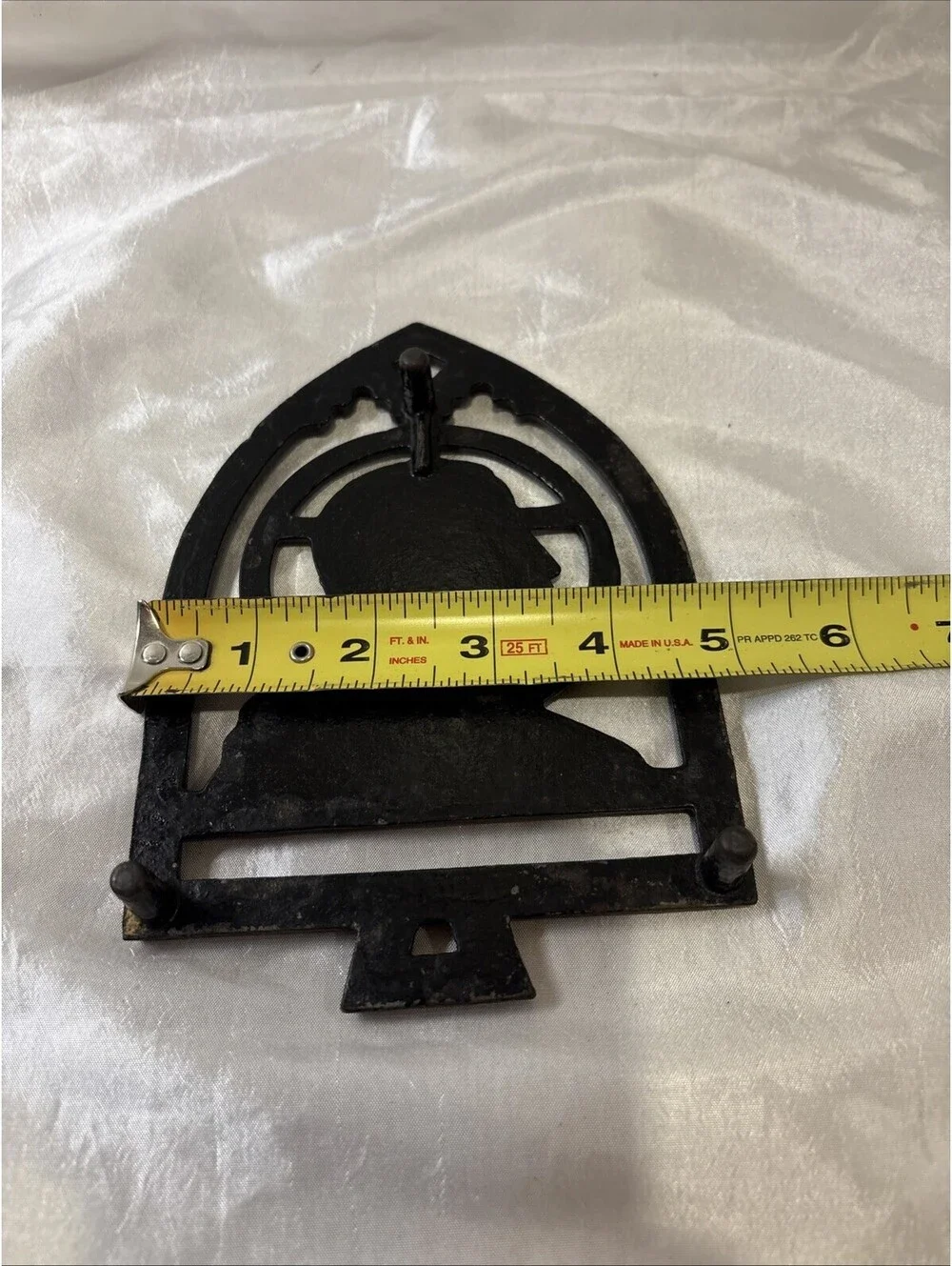 Vintage Antique Cast Iron Religious Trivet of Jesus Hot Pot/Pan Holder w/3 Legs